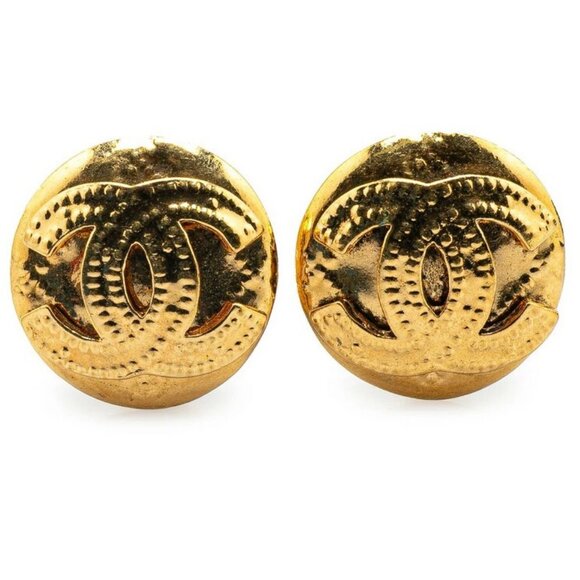 CHANEL CC Logos Quilted Round Clip-On Earrings Gold Tone 94P Auth w/Box #94458 - Picture 1 of 4